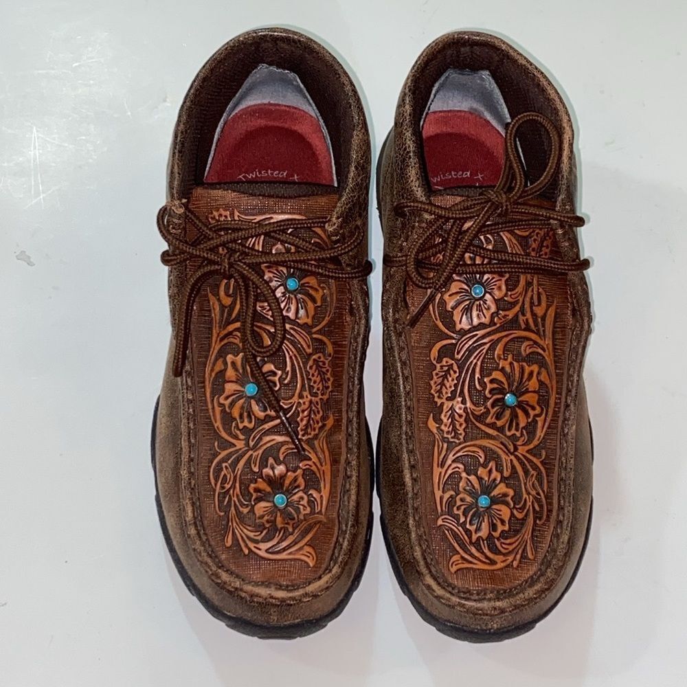 Twisted X Embroidered Brown Leather Shoes with Turquoise Details